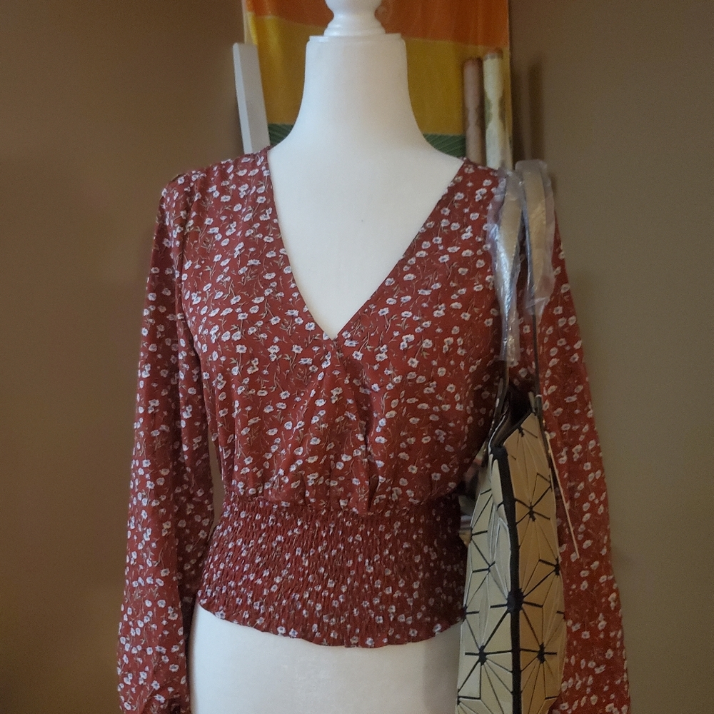 Dash outfitters high quality fall top from sm.-lrg